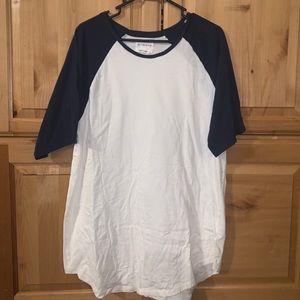 Men’s baseball tee